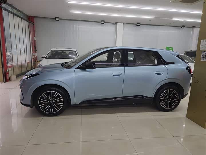 BAIC Arcfox T1 2025 2025款 425 PLUS