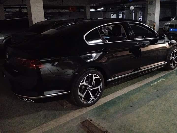 Volkswagen Magotan 2025 2025款 改款 众享款 330TSI DSG豪华型