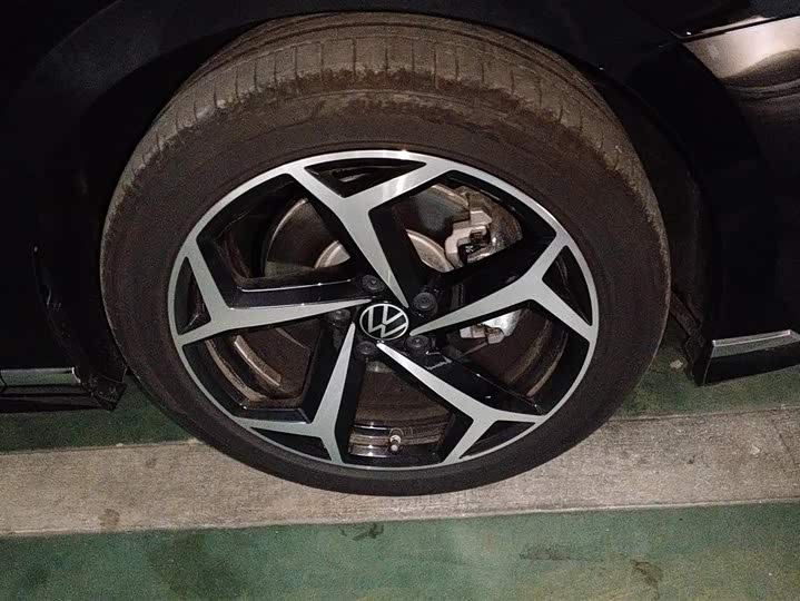 Volkswagen Magotan 2025 2025款 改款 众享款 330TSI DSG豪华型