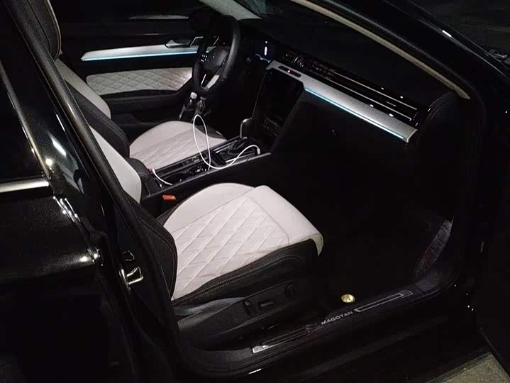 Volkswagen Magotan 2025 2025款 改款 众享款 330TSI DSG豪华型