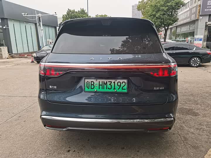 Aito M8 2025 2025款 增程 Max+版 53.4kWh 6座版