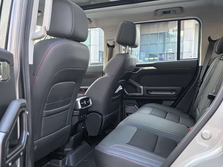 Jetour T2 2025 2025款 1.5TD DCT两驱探索+