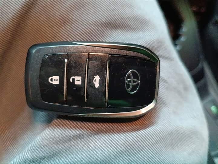 Toyota Vios 2022 2022款 1.5L 20周年纪念版