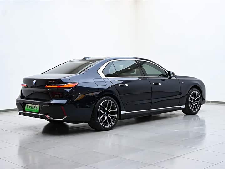 BMW i7 2023 2023款 eDrive50L 领先M运动套装