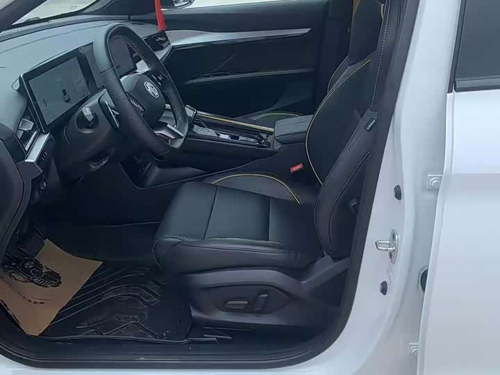 MG Motor 5 Scorpio 2022 2022款 1.5T Trophy运动旗舰版