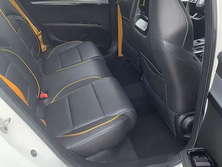 MG Motor 5 Scorpio 2022 2022款 1.5T Trophy运动旗舰版