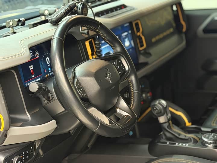 Ford Bronco 2024 2024款 2.3T 荒地