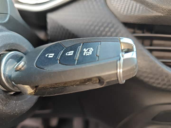 Chevrolet Onix (Cavalier) 2021 2021款 325T 自动欣悦版