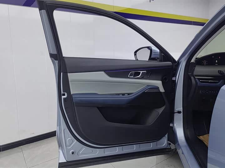 Changan UNI-K Hybrid 2022 2022款 蓝鲸iDD 130km 1.5T 尊贵型