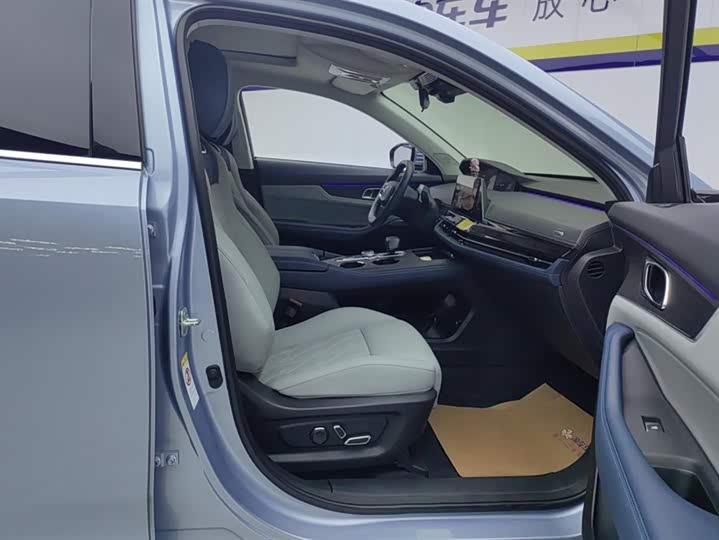 Changan UNI-K Hybrid 2022 2022款 蓝鲸iDD 130km 1.5T 尊贵型
