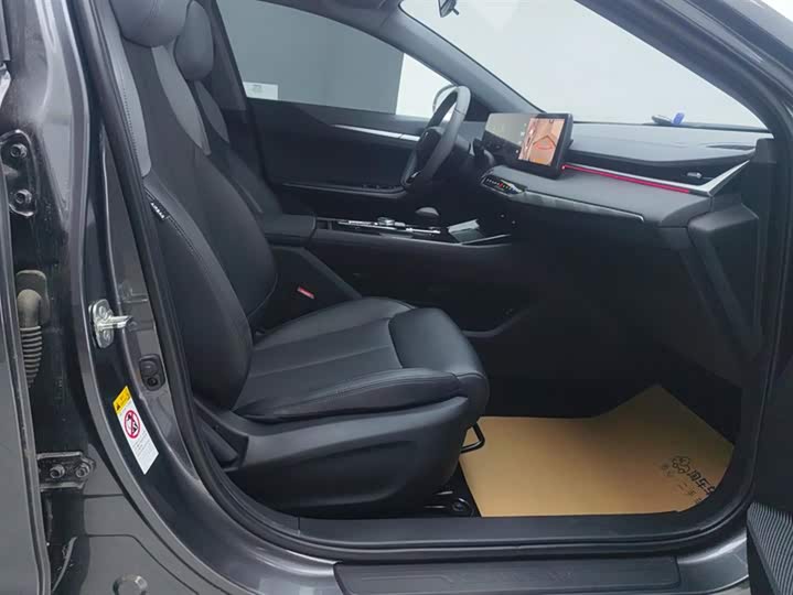 Changan Raeton Plus 2023 2023款 1.5T DCT尊贵型