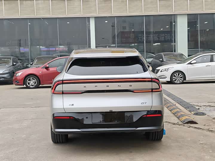 2025 XPeng G7