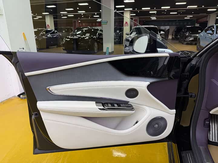 BYD Yangwang U7 2025 2025款 EV 五座豪华版