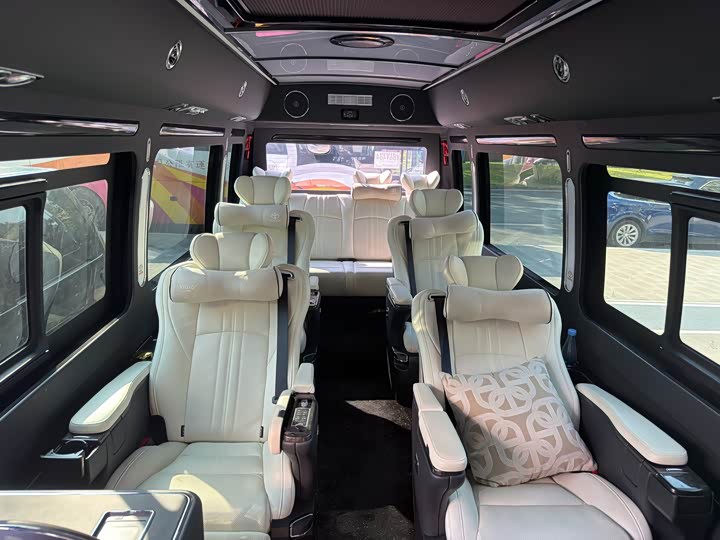 Toyota Coaster 2019 2019款 4.0L高级车GRB53L-ZEMSK 23座升级版9GR