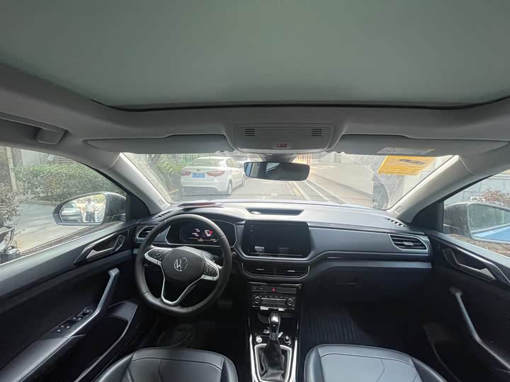 Volkswagen Tharu 2025 2025款 新锐 300TSI 锐享版