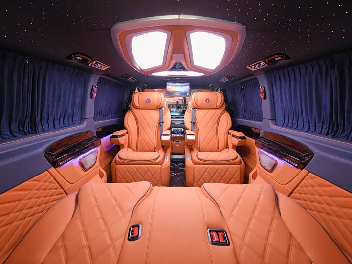 Mercedes-Benz Vito 2024 2024款 2.0T 精英版 7座