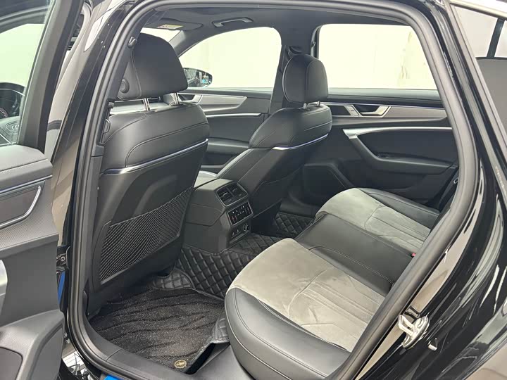 Audi A6L 2025 2025款 45 TFSI 臻选动感型