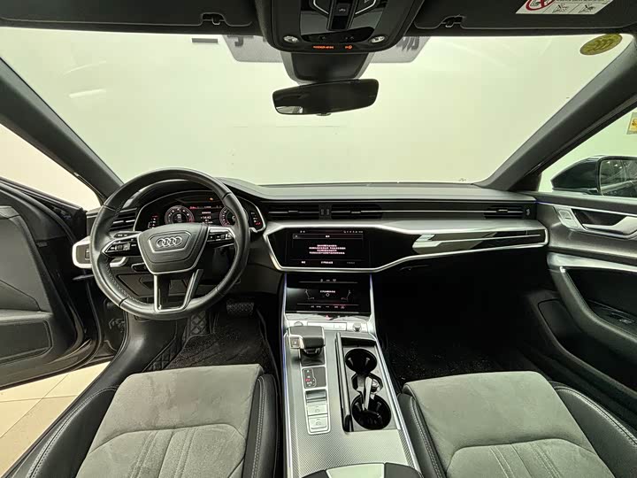 Audi A6L 2025 2025款 45 TFSI 臻选动感型