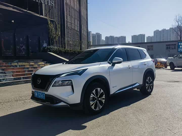 Nissan X-Trail 2023 2023款 e-POWER 超混双电机四驱豪华版