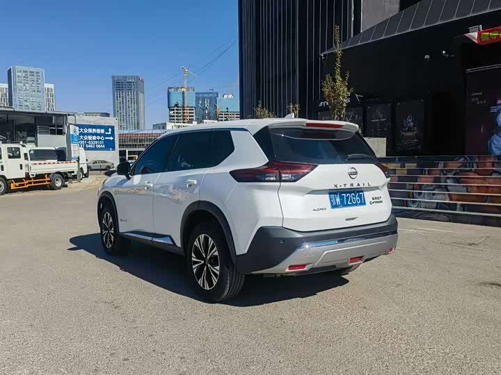 Nissan X-Trail 2023 2023款 e-POWER 超混双电机四驱豪华版