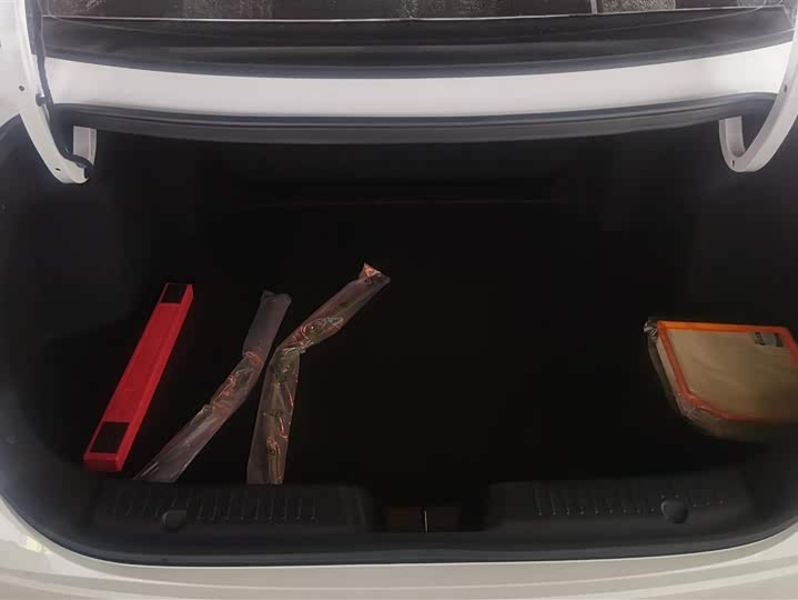 Changan Yida 2023 2023款 蓝鲸NE 1.5T GDI DCT畅享版