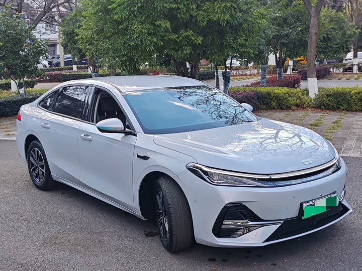 Geely Galaxy A7 2025 2025款 EM-i 70km 启航版