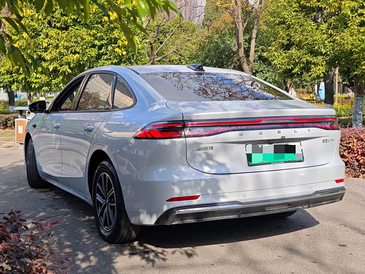 Geely Galaxy A7 2025 2025款 EM-i 70km 启航版