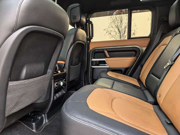 Land Rover Defender 2024 2024款 110 3.0T P400 X-DYNAMIC HSE