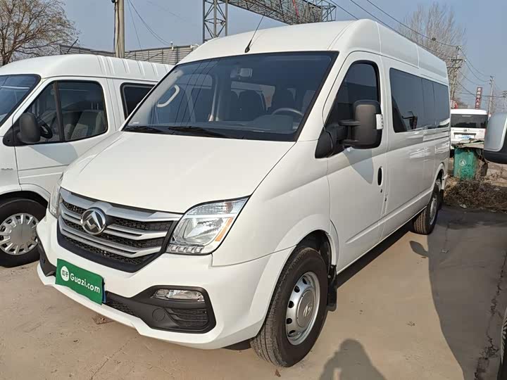 Maxus V80 2025 2025款 超值版傲运通 2.0T 手动长轴中顶127Ps 6/7/9座