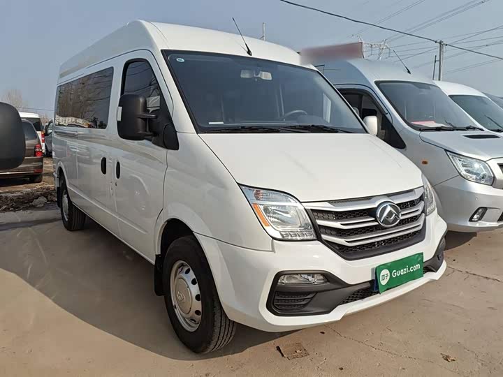 Maxus V80 2025 2025款 超值版傲运通 2.0T 手动长轴中顶127Ps 6/7/9座