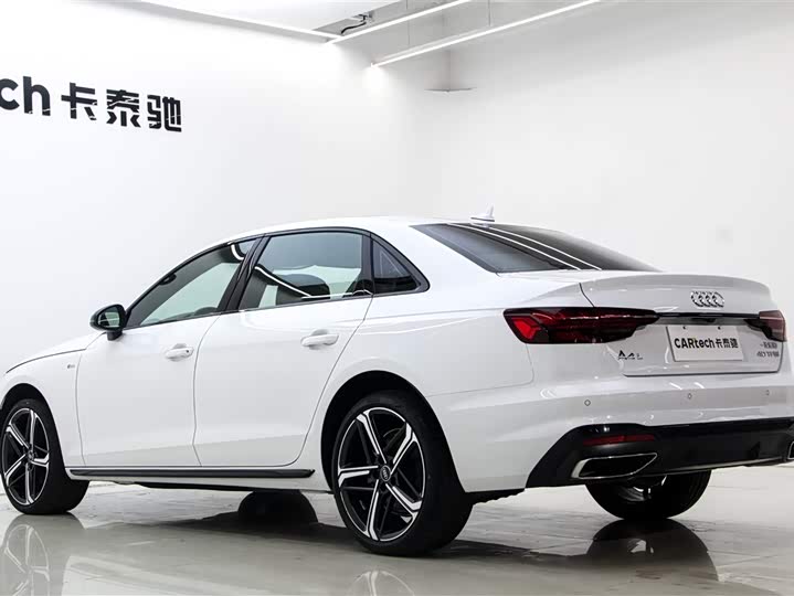 Audi A4L 2025 2025款 200万辆悦享版 40 TFSI 豪华动感型