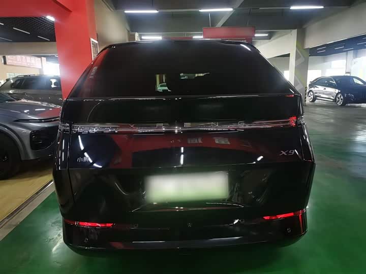 XPeng X9 2025 2025款 纯电 740超长续航 Max