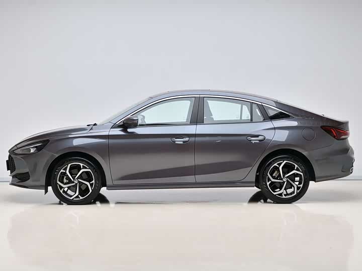 MG Motor 5 2025 2025款 300TGI 全球旗舰版