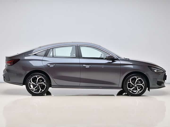 MG Motor 5 2025 2025款 300TGI 全球旗舰版