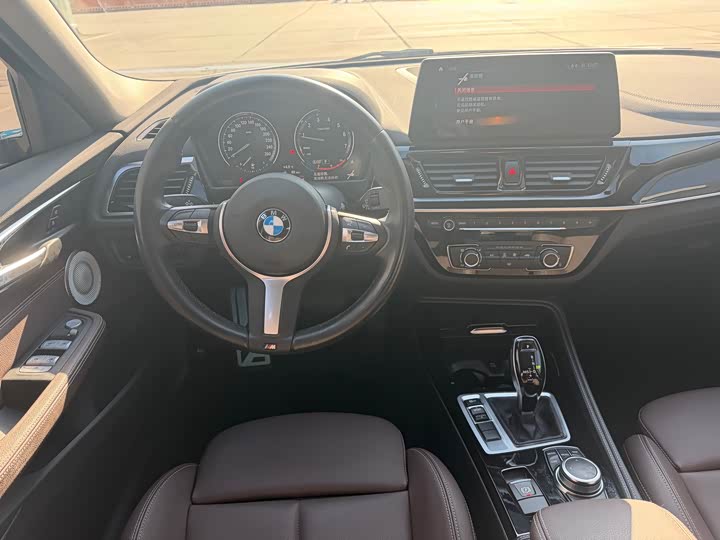 BMW 1 Series 2023 2023款 120i M运动曜夜版