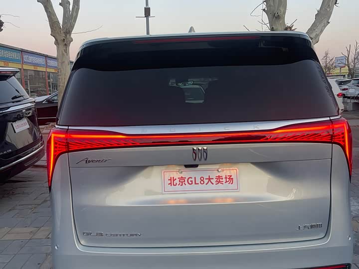 Buick GL8 Century 2025 2025款 2.0T 六座蕴世版
