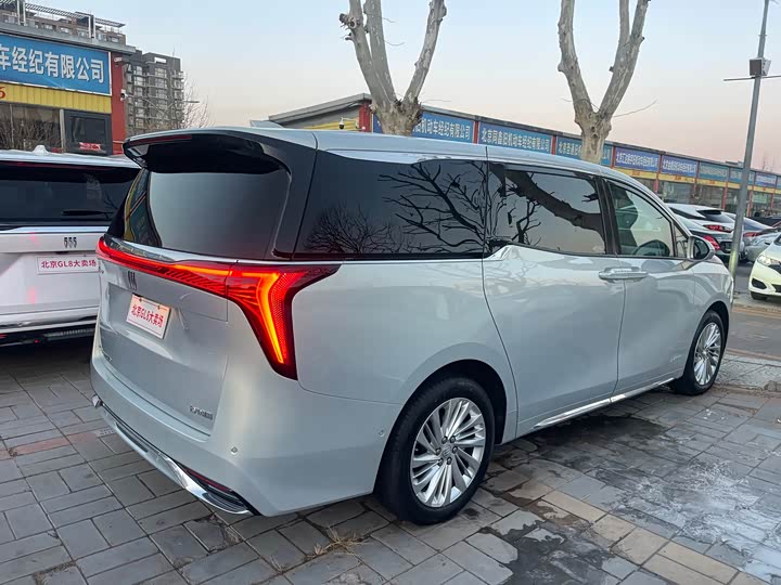 Buick GL8 Century 2025 2025款 2.0T 六座蕴世版