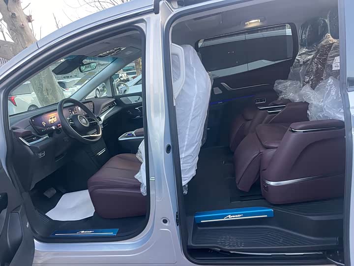 Buick GL8 Century 2025 2025款 2.0T 六座蕴世版