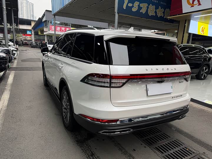 Lincoln Aviator 2022 2022款 3.0T V6 四驱尊享版