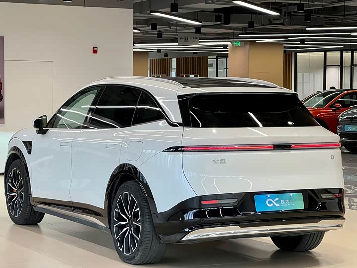 Zeekr 7X 2025 2025款 75kWh 后驱智驾版