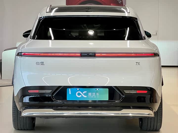 Zeekr 7X 2025 2025款 75kWh 后驱智驾版