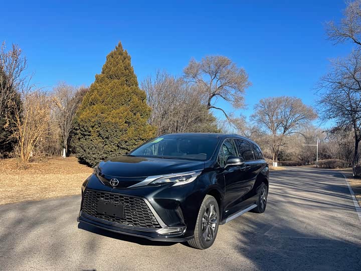 Toyota Granvia 2024 2024款 2.5L混动 尊贵PLUS四驱版