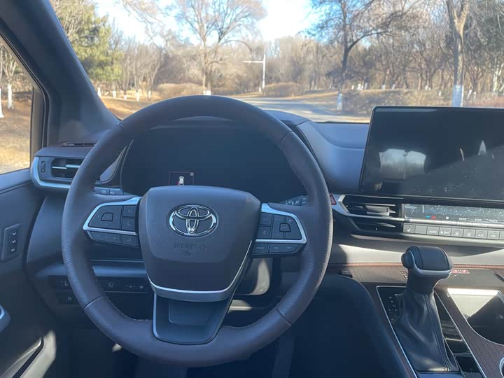 Toyota Granvia 2024 2024款 2.5L混动 尊贵PLUS四驱版