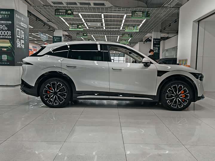 Zeekr 7X 2025 2025款 100kWh 长续航后驱智驾版