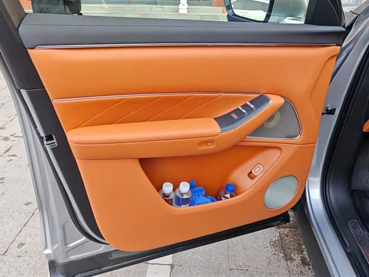 Aito M8 2025 2025款 增程 Max+版 53.4kWh 5座版