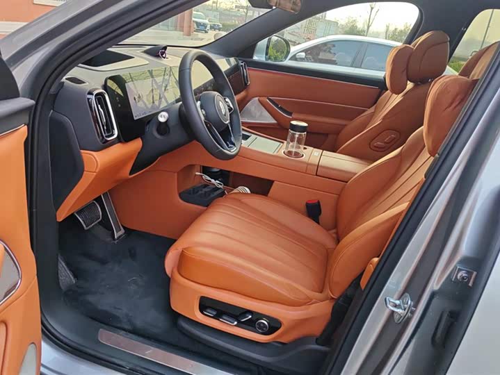 Aito M8 2025 2025款 增程 Max+版 53.4kWh 5座版