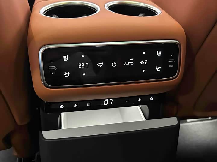 LiXiang L8 2025 2025款 Max 智能焕新版