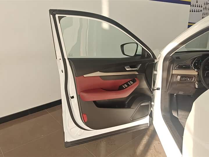 Jetour X70 2025 2025款 1.5T DCT超越PRO 5座