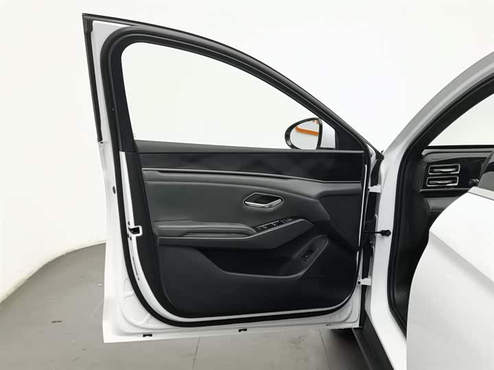 BYD Qin L 2025 2025款 DM-i 智驾版 80KM领先型