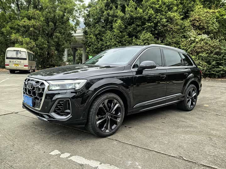 Audi Q7 2025 2025款 55 TFSI quattro S line运动型